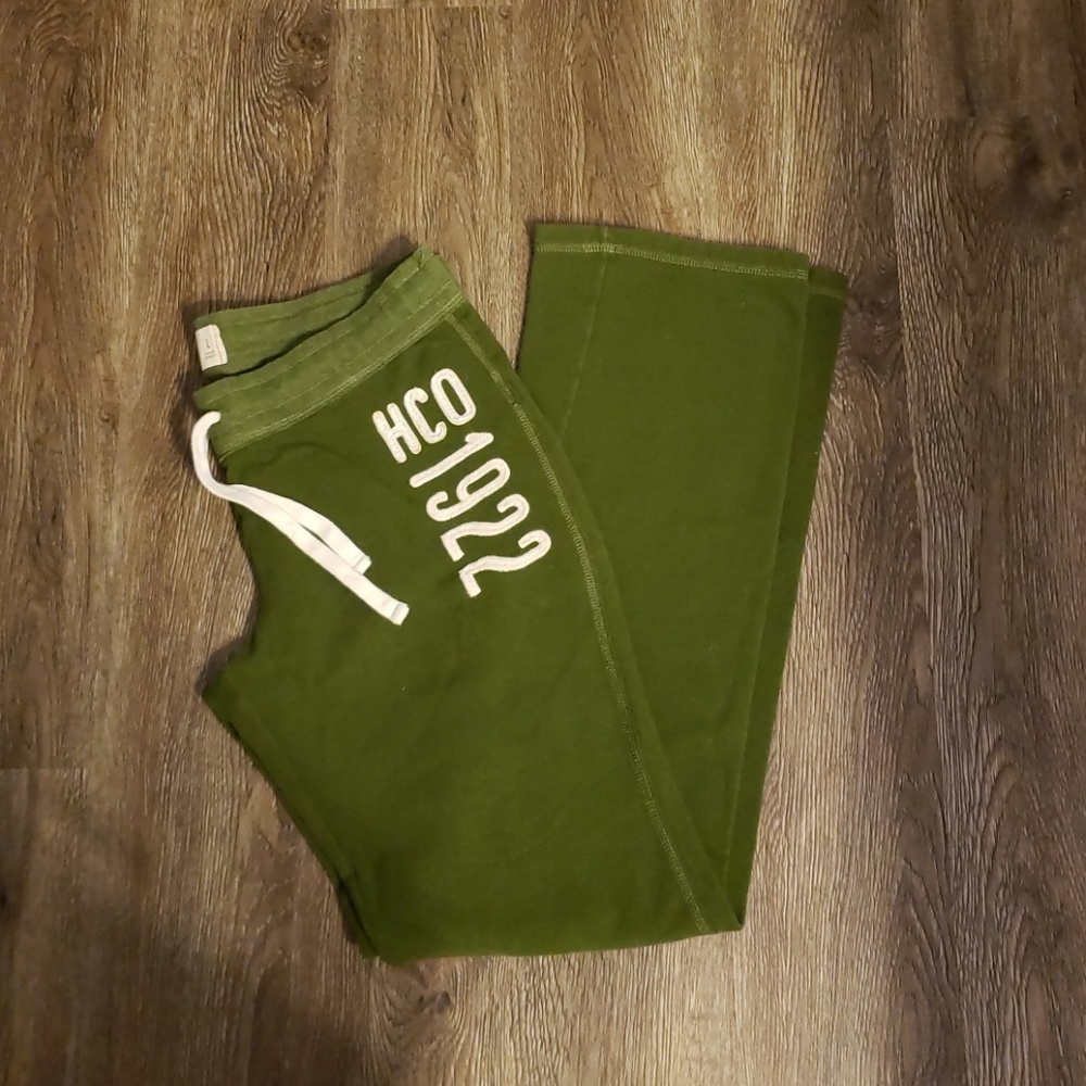 Hollister sweats size Large